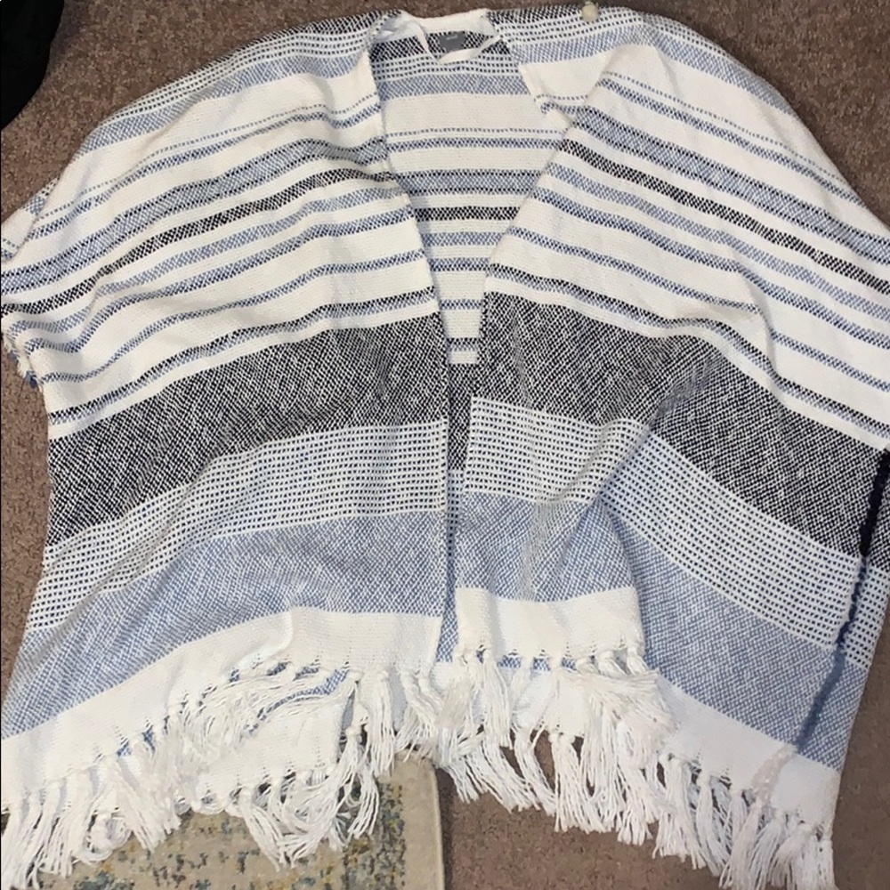 Aerie blue and white poncho